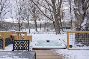 Outdoor spa tub - Village Retreat • Hot Tub & Views (Saugerties)