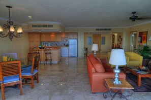 Interior - 3-bedroom Ocean Front PENTHOUSE in marvelous Cabo San Lucas (Cabo San Lucas)