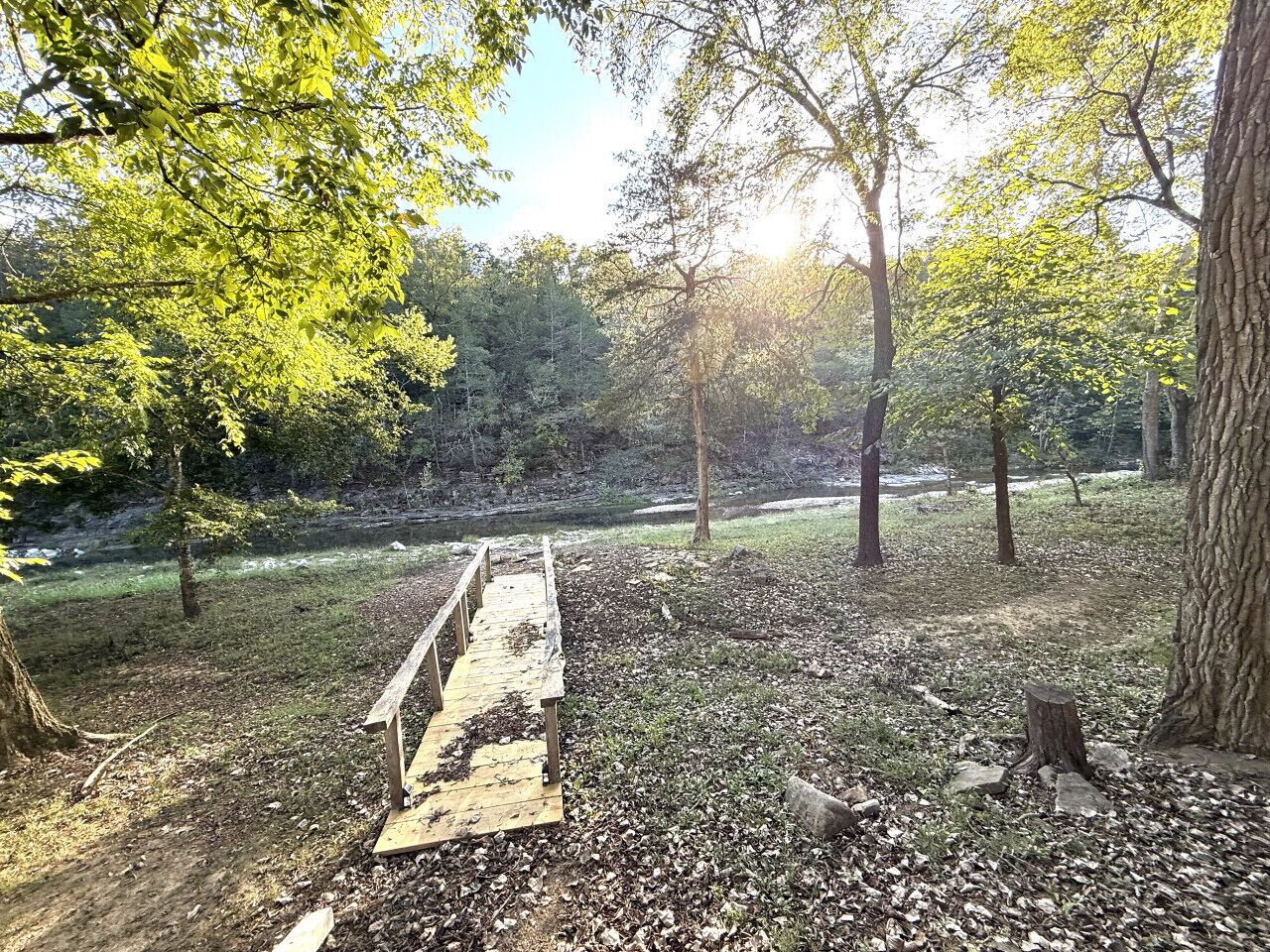 المنطقة المحيطة بالمنشأة