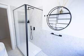 Dusche, Bidet