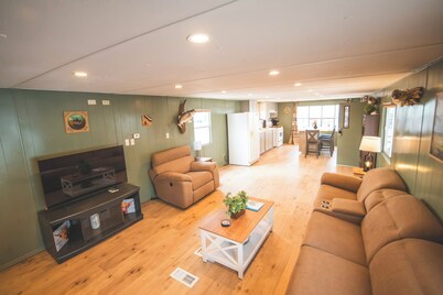 Paula's Place Near The Lake