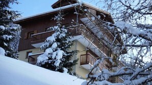 Unclassified image, 3 of 3, button - Apartment in Valfrejus Near Charmasson (Modane)