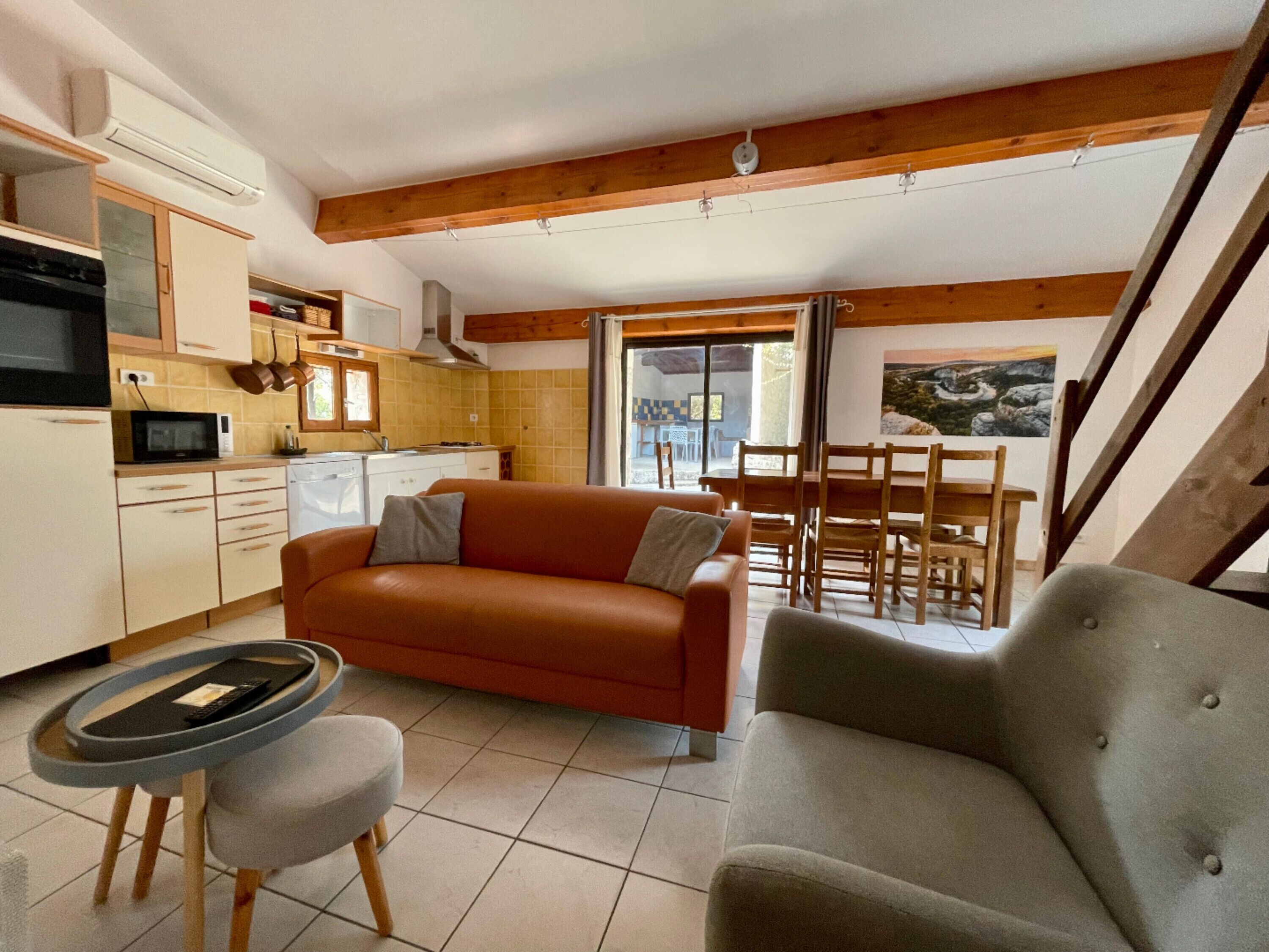 电视、壁炉、乒乓球