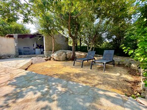 Terrace/patio - Gite Vigne - Village of Holiday Cottages (Joyeuse)