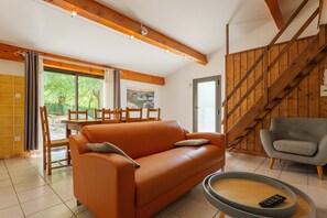 TV, fireplace, table tennis