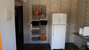 Family House, 6 Bedrooms, Garden View | Dapur peribadi