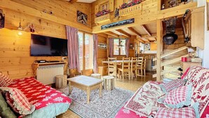 Living area - Apartment in Les Gets Near Ski Lifts (Les Gets)