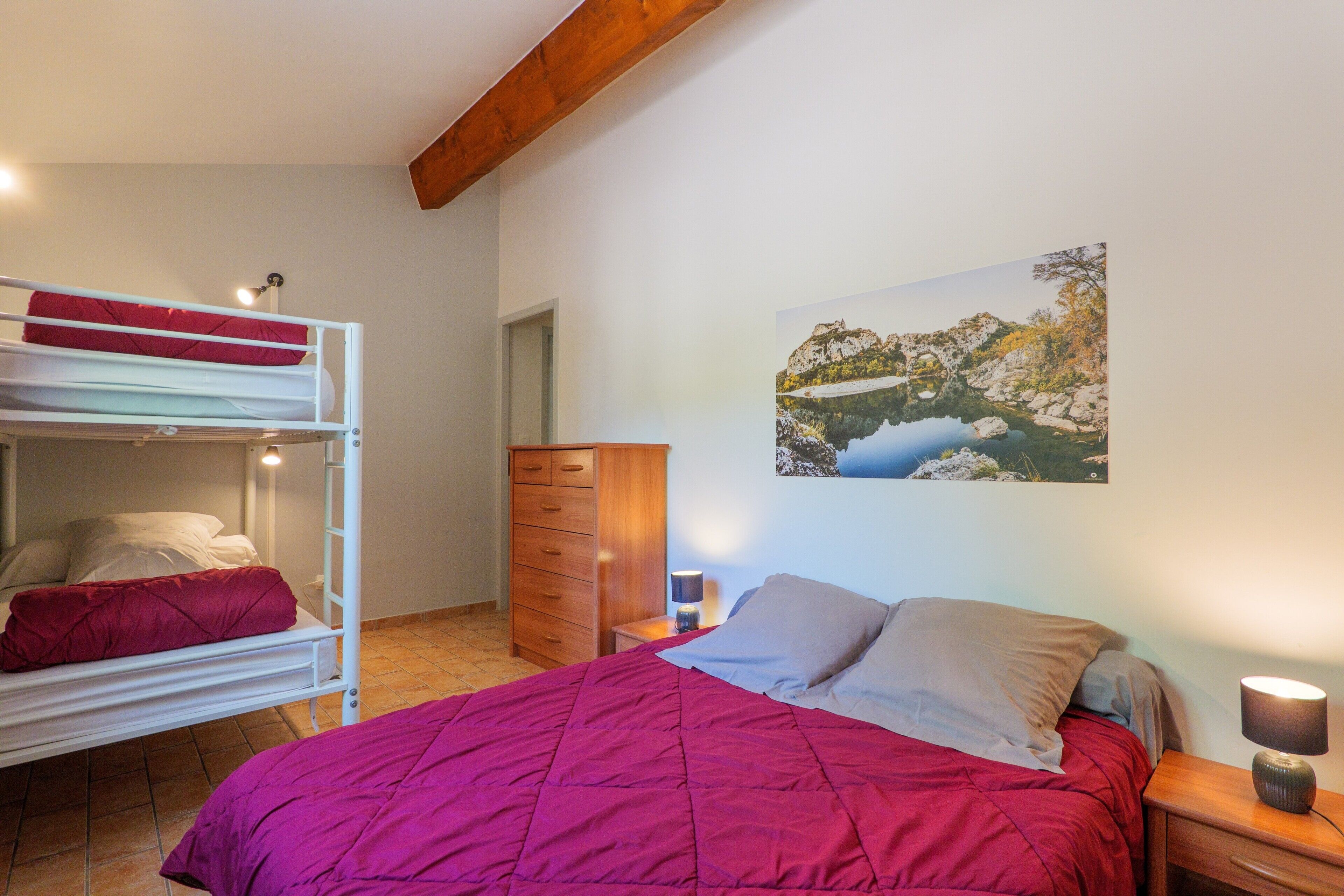 2 bedrooms, iron/ironing board, WiFi, bed sheets
