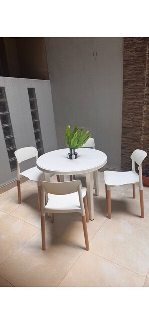 Outdoor dining - Palermo Paradise BA - Private Patio Apartment (Buenos Aires)