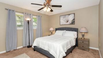 3 bedrooms, iron/ironing board, WiFi, bed sheets