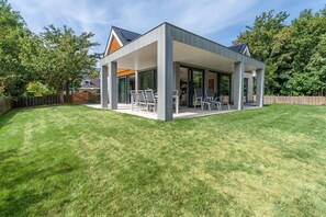 Exterior - Luxurious and Attractive 8-person Family Villa (De Koog)