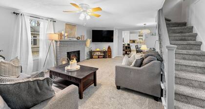 Lake Milton Home; 3BR, WiFi, Near Beach, State Park, Golf, Winery, & Restaurants