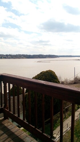 Enchanting apartment next to the Toledo Zoo