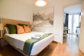 1 quarto, ferros/tábuas de passar roupa, Wi-Fi, roupa de cama