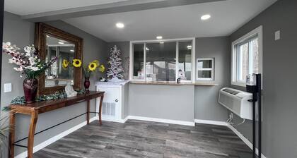 Chaplin Inn & Suites