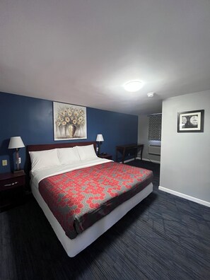 Superior Single Room | Desk, laptop workspace, iron/ironing board, free WiFi