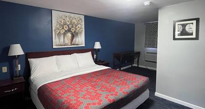 Chaplin Inn & Suites