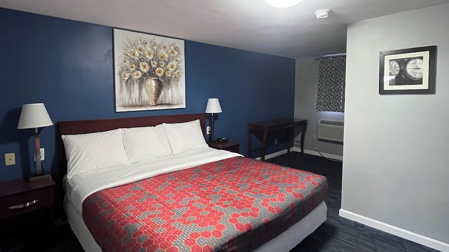 Chaplin Inn & Suites