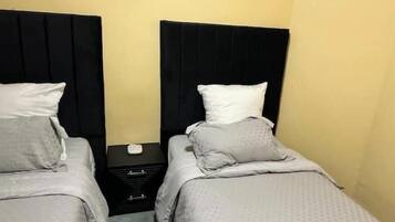 4 habitaciones, wifi gratis, ropa de cama y acceso para silla de ruedas