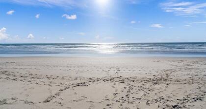 The Tide's Edge : Steps to the Beach