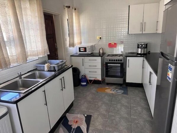 Microonde, forno, piano cottura