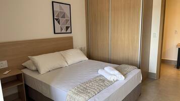 Apartamento básico | 2 quartos, Wi-Fi de cortesia