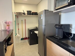 Basic Apartment | Private kitchen