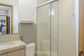 Departamento básico | Baño | Regadera
