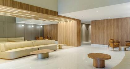 Apts in a Building With Pool and Gym - GRL