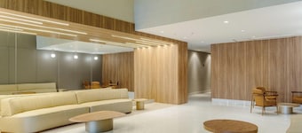 Apts in a Building With Pool and Gym - GRL