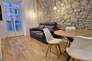Dining - 119A2 Apartment in the center of Gijon (Gijón)