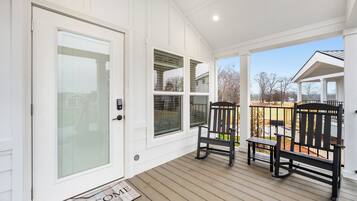 Premium bedding, in-room safe, individually furnished, laptop workspace