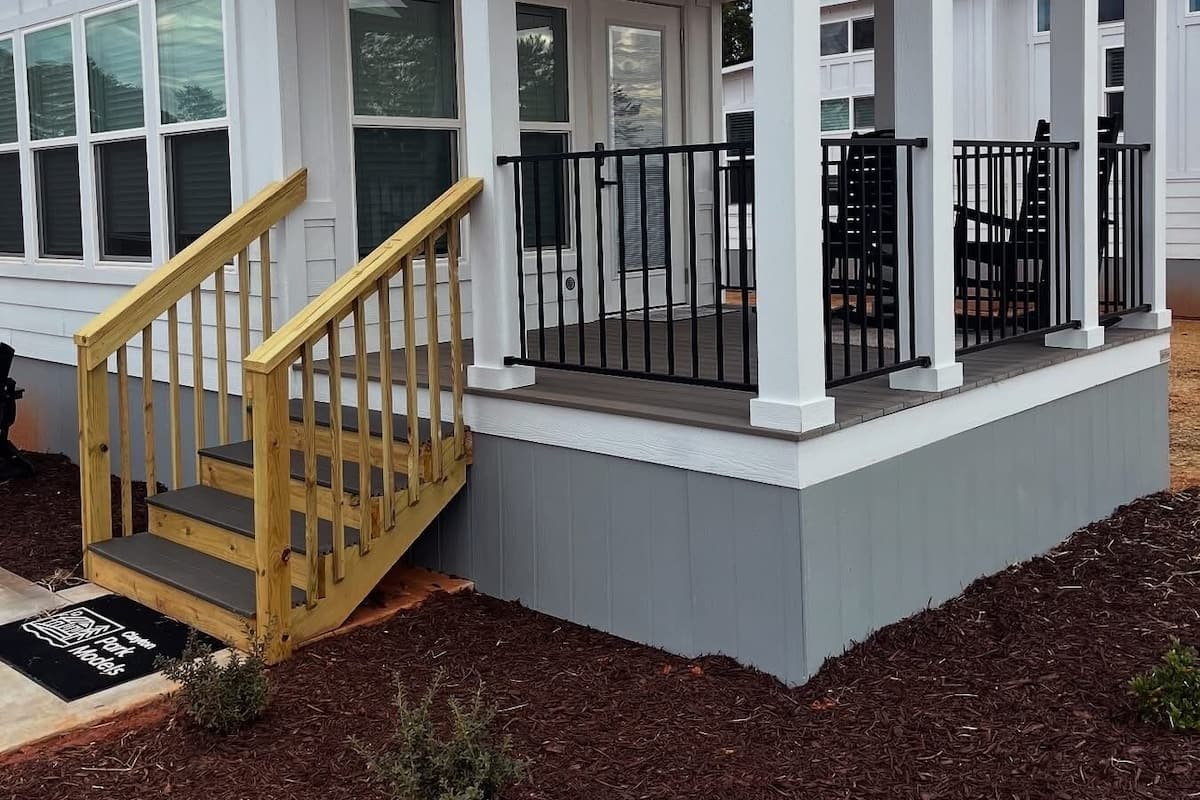 Cabin, 1 King Bed with Sofa bed, Courtyard View | Front of property