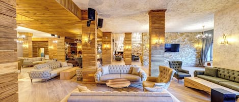 Área de estar no saguão