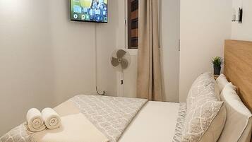 1 غرفة نوم ومكواة/لوح كي وواي فاي وملاءات أسرّة