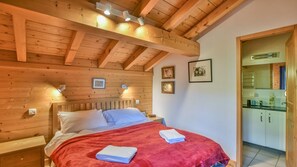 4 Schlafzimmer, Bügeleisen/Bügelbrett, kostenloses WLAN, Bettwäsche