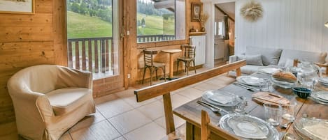 Télévision, chaîne hi-fi