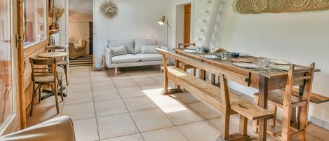 Télévision, chaîne hi-fi