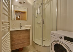 Hair dryer, towels