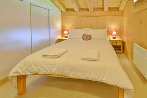 2 bedrooms, bed sheets