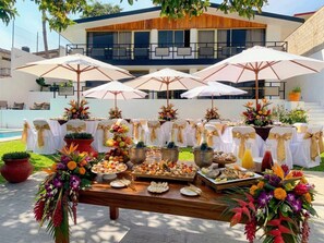 Outdoor dining - Private pool, garden, 4 bedrooms, parking FIFA2026 (pets welcome) (Cuernavaca)
