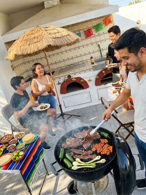 Outdoor dining - Private pool, garden, 4 bedrooms, parking FIFA2026 (pets welcome) (Cuernavaca)