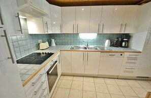 Fridge, microwave, oven, dishwasher - Résidence Everest - Duplex Les Envers (Le Grand Bornand)