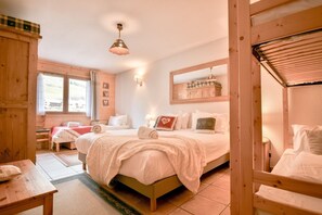 6 bedrooms, iron/ironing board, free WiFi, bed sheets