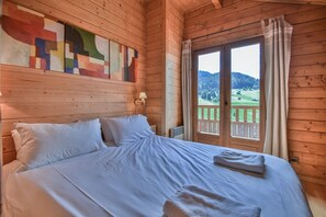 4 bedrooms, iron/ironing board, free WiFi, bed sheets - Chalet Mitoyen Marion (Le Grand Bornand)