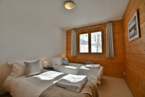4 Schlafzimmer, Bügeleisen/Bügelbrett, kostenloses WLAN, Bettwäsche