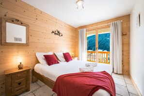 3 chambres, fer et planche à repasser, Wi-Fi gratuit, draps fournis