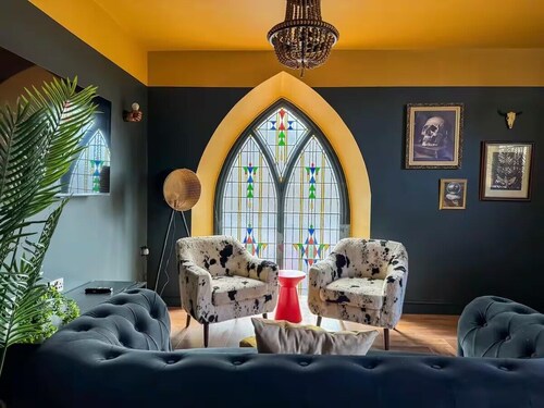 Luxe Chapel Apartment with Roll-Top Bath