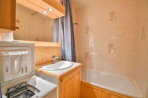 Hårføner og håndklær