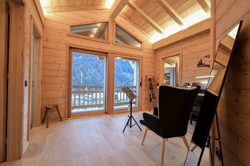 Chalet Bo'Aime - Six Bedroom Chalet, Sleeps 14